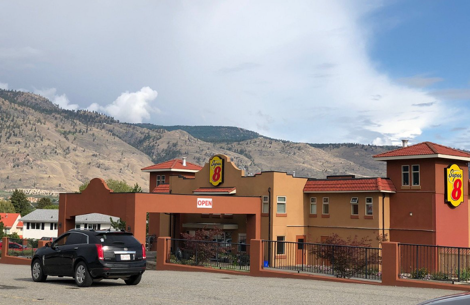 hotel in osoyoos